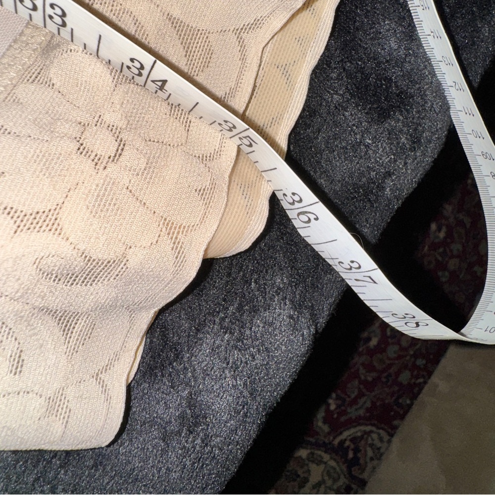 Beige Full-Body Faja Shapewear Bodysuit with Lace Trim - Picture 5 of 9